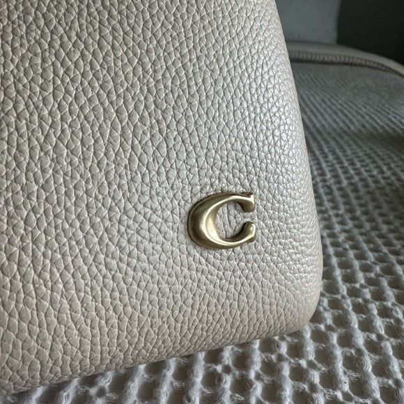 COACH Lana Shoulder Bag 23 Ivory