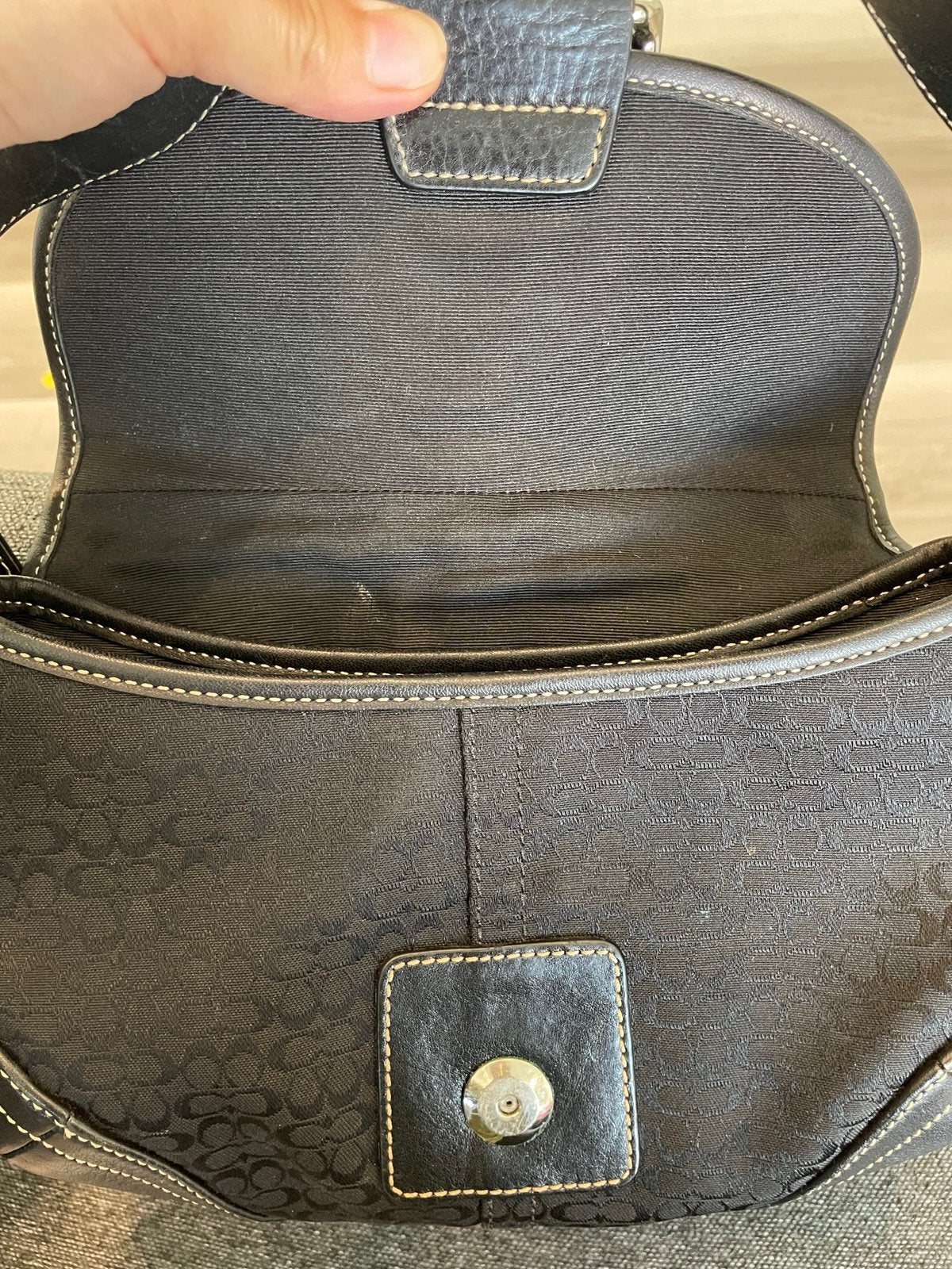 Coach c signature black mini soho