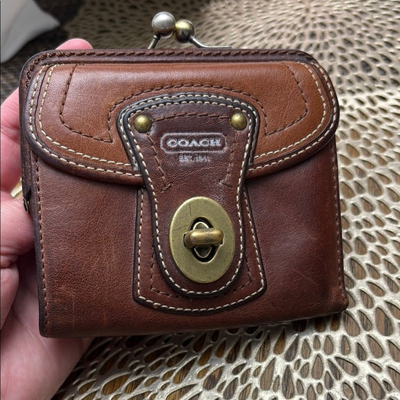 Vintage Whiskey Leather Legacy Stripe Bag and Wallet Set