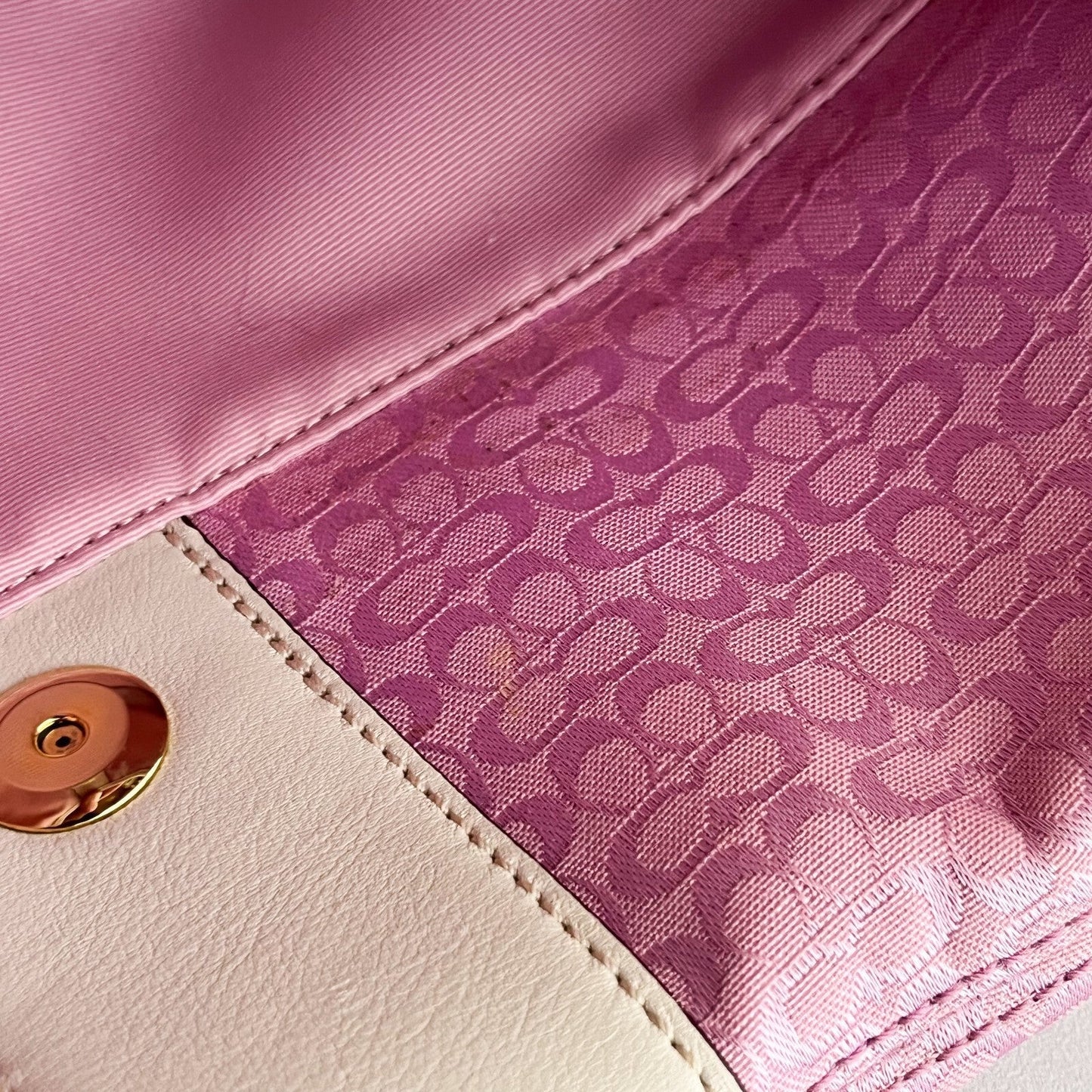 Vintage Coach Soho Hobo Shoulder Bag 1456 Pink Leather Jacquard Signature Y2K