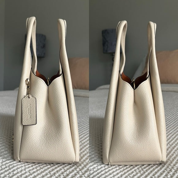COACH Lana Shoulder Bag 23 Ivory