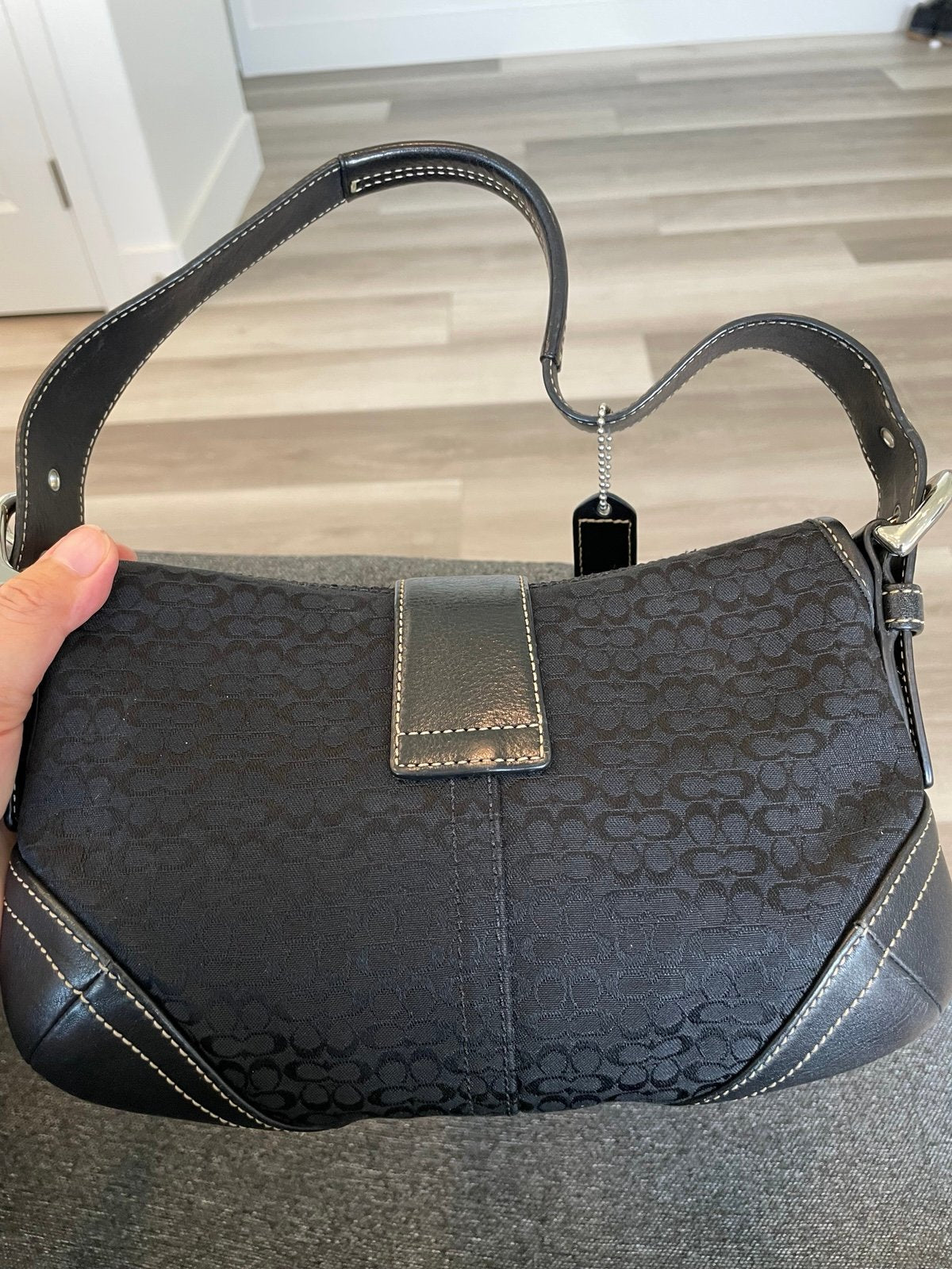 Coach c signature black mini soho