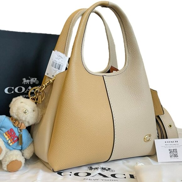 Coach Lana 23 + Large Ski Bear Charm