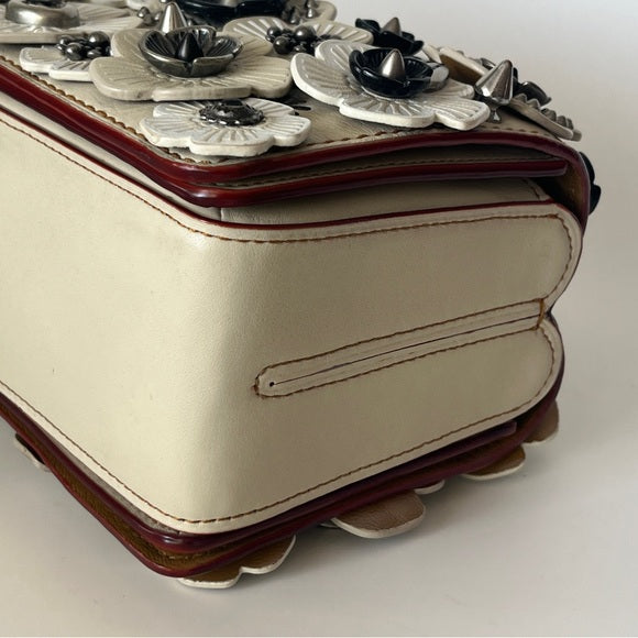 Coach Double Dinky With Chalk Wild Tea Rose 1941 Runway Collection