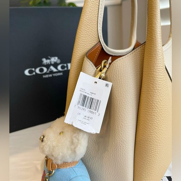 Coach Lana 23 + Large Ski Bear Charm