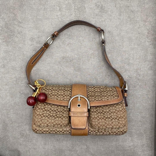 coach signature Flap Soho Shoulder bag beige brown 624