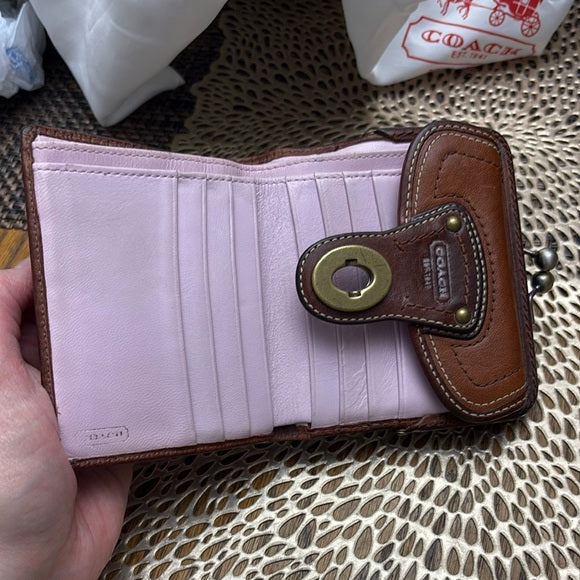 Vintage Whiskey Leather Legacy Stripe Bag and Wallet Set