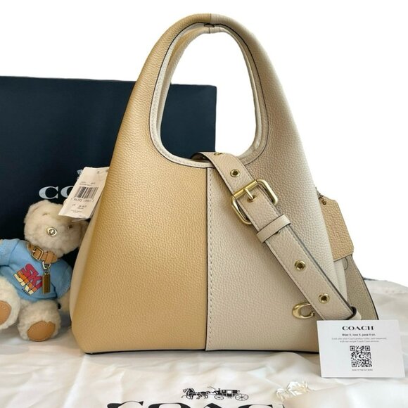 Coach Lana 23 + Large Ski Bear Charm