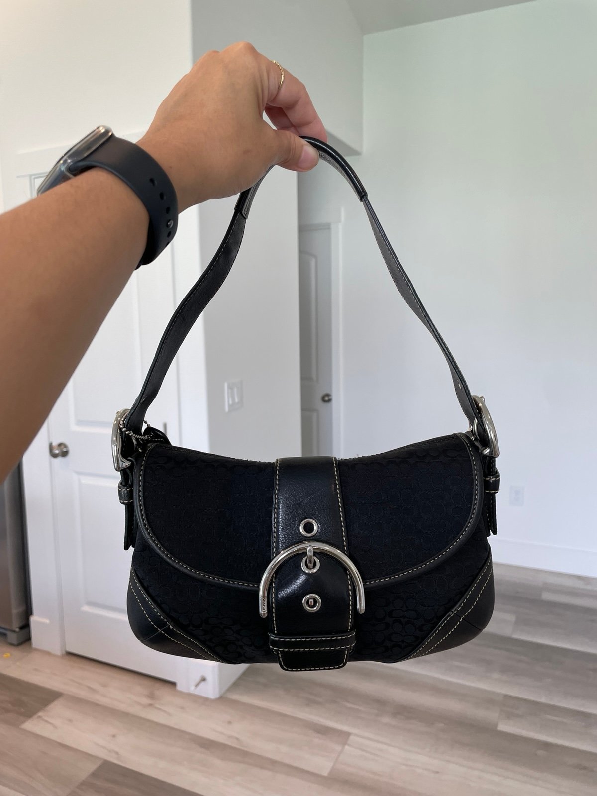 Coach c signature black mini soho