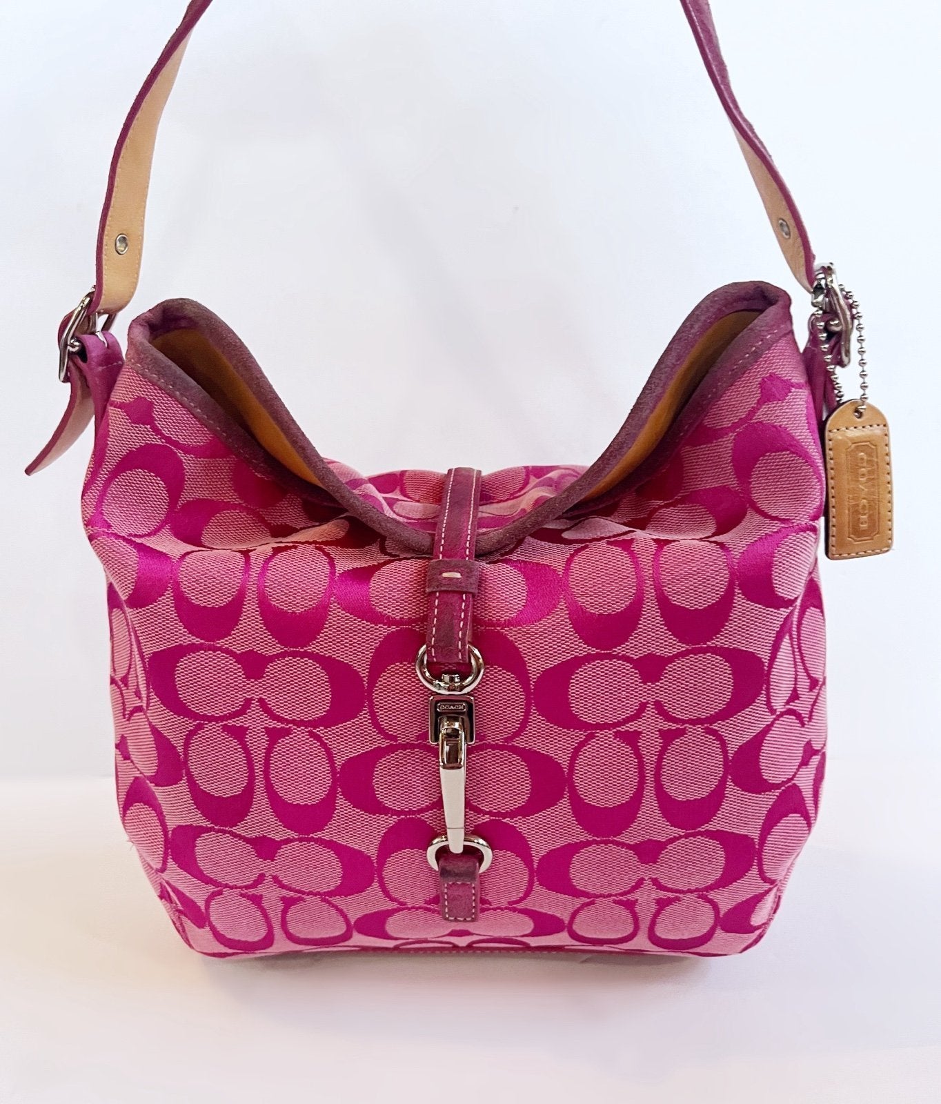 Coach Vintage Pink Signature Suede Hampton Clip Hobo Baguette Bag Purse Y2K Rare